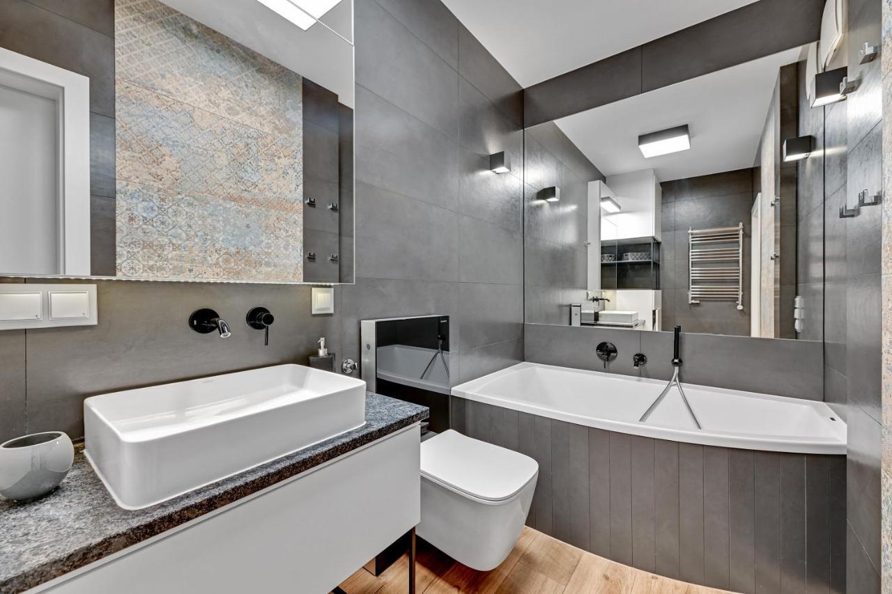 Nadmorze I Morze Apartment กดัญสก์ ภายนอก รูปภาพ